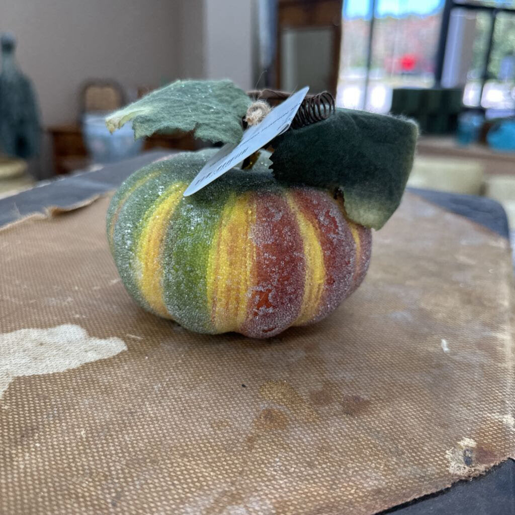 GLITTER STRIPED PUMPKIN