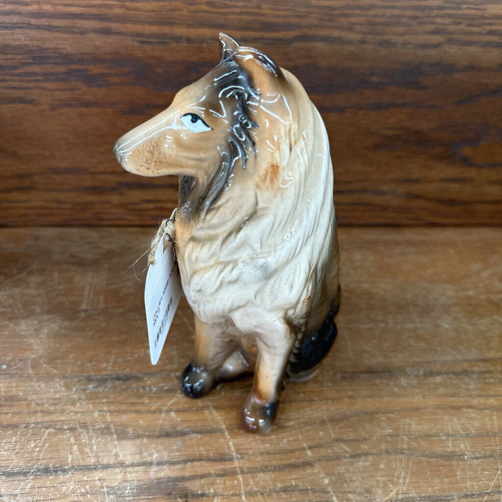 COLLIE/LASSIE DOG FIGURINE