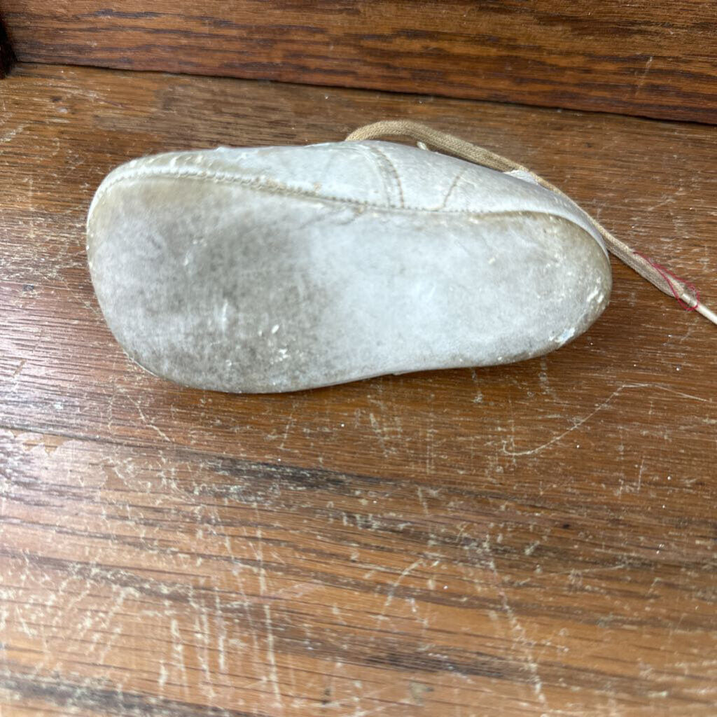 LEATHER BABY SHOE