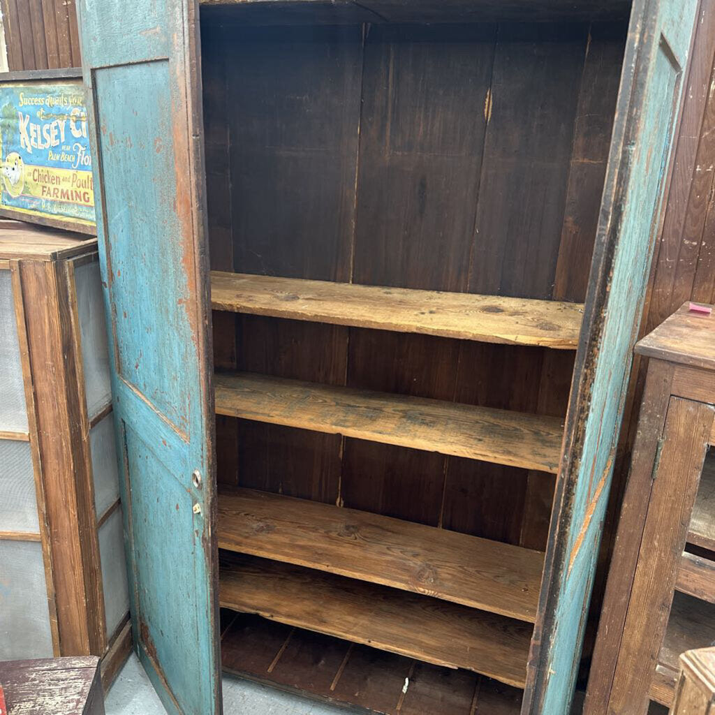 PRIMITIVE CABINET