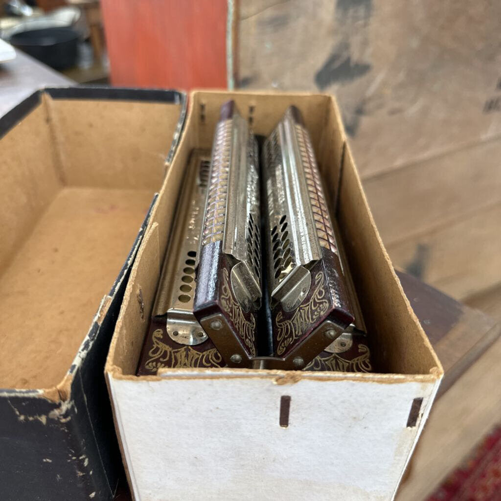 VINTAGE HOHNER SEXTET MULTI-KEY TREMOLO HARMONICA IN ORIGINAL BOX