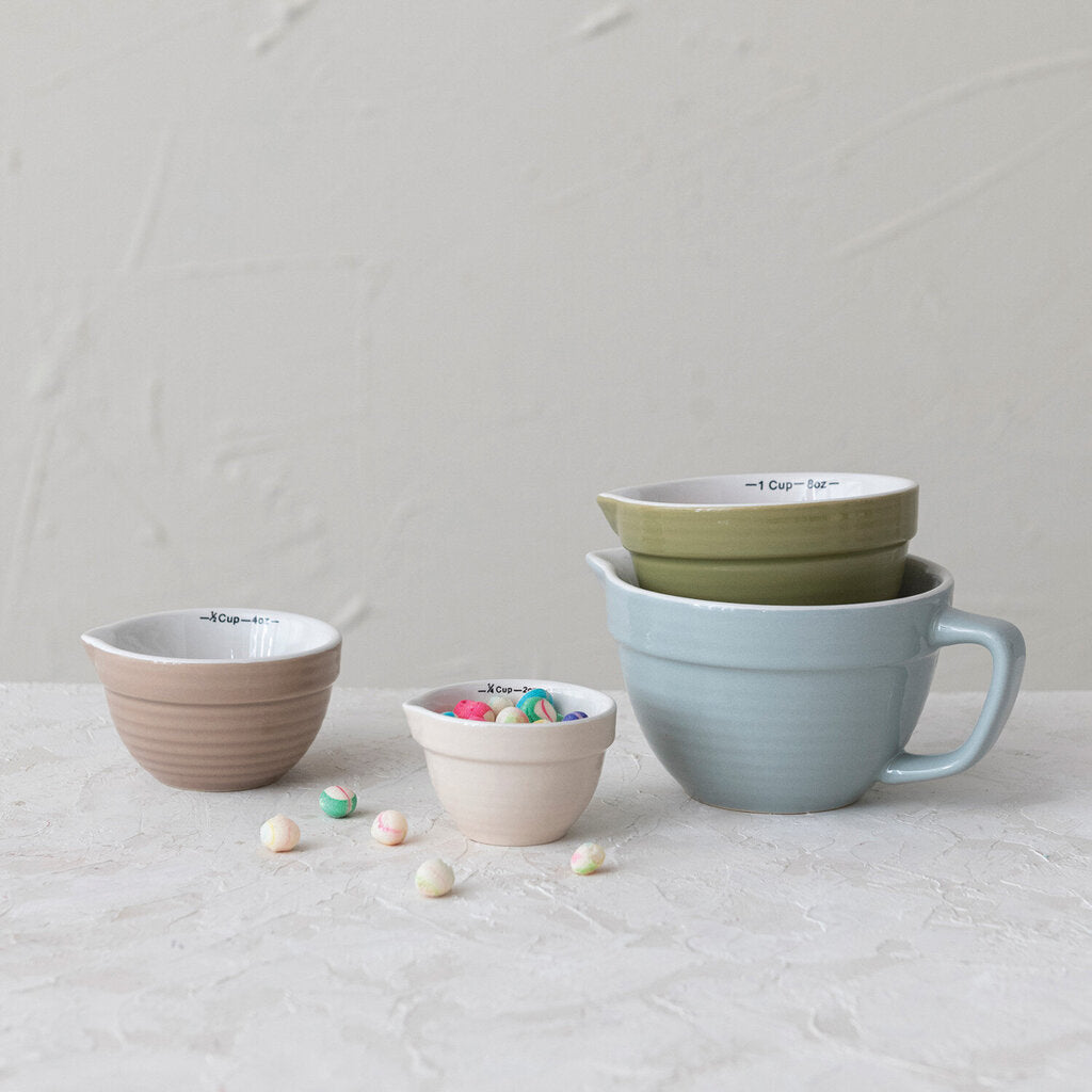 STONEWARE BATTER BOWL MEASURING CUPS