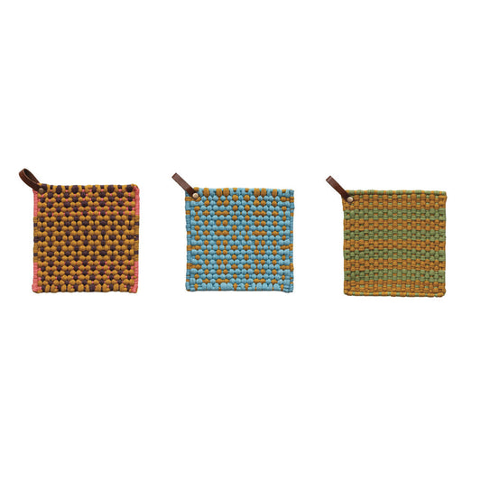 COTTON CROCHETED POT HOLDER WITH LEATHER LOOP