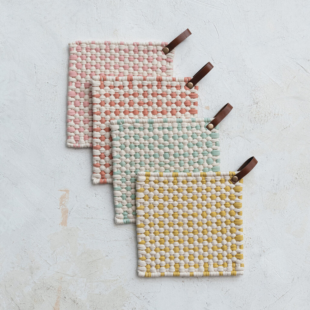 COTTON CROCHETED POT HOLDER WITH LEATHER LOOP