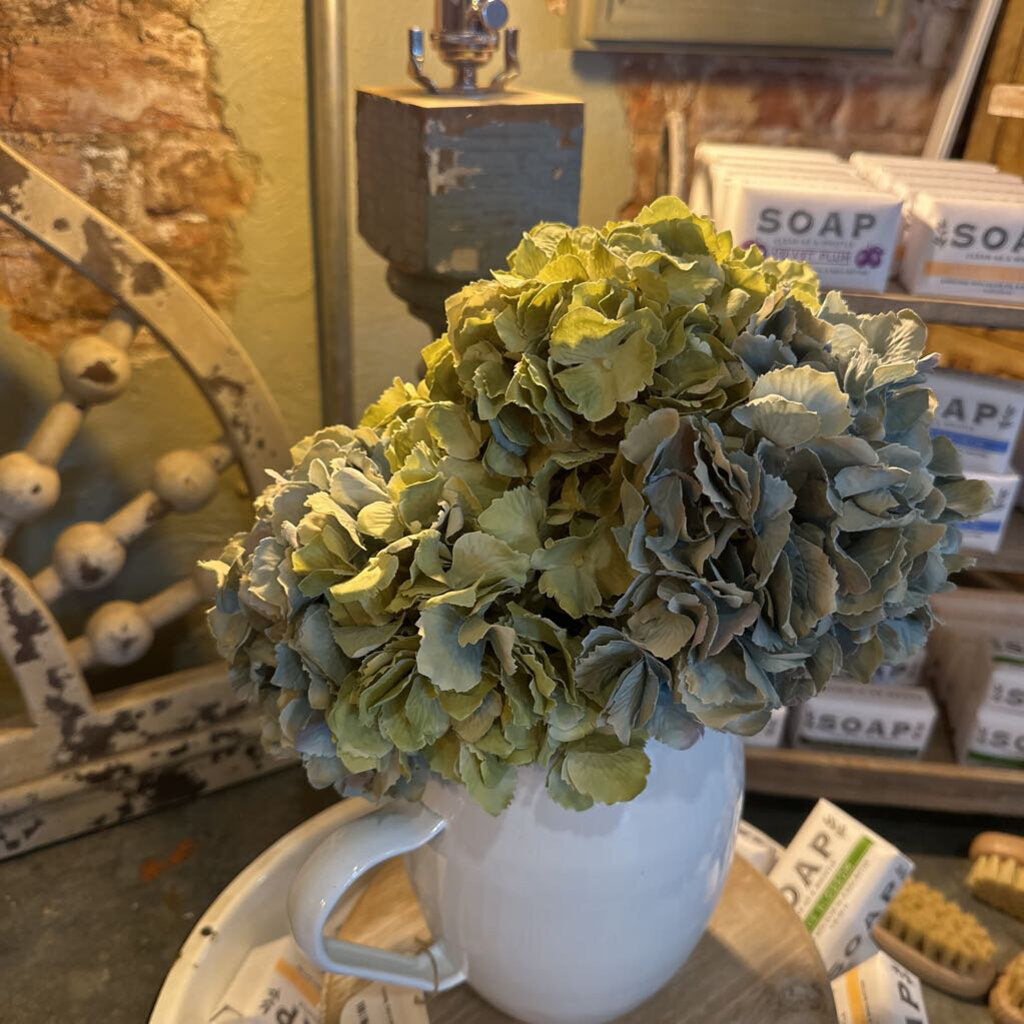 HYDRANGEA BOUQUET