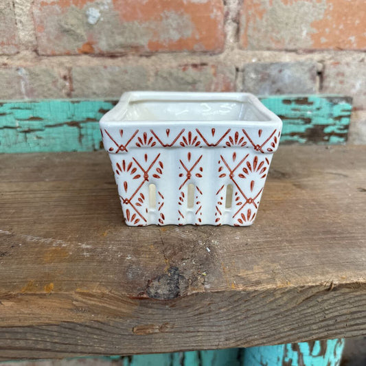 SQUARE STONEWARE BERRY BOWL