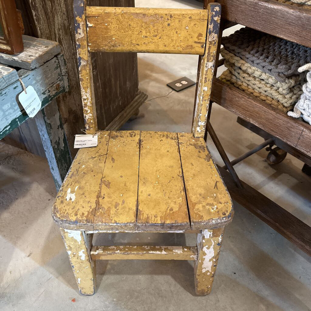 CHILD'S CHAIR