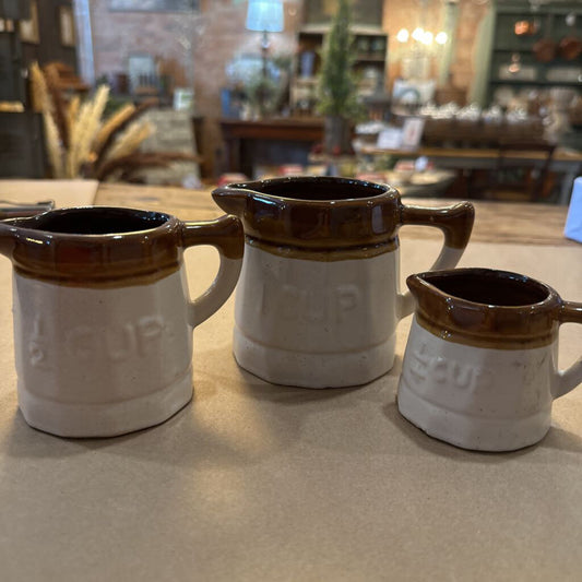 STONEWARE MEASURING CUP SET