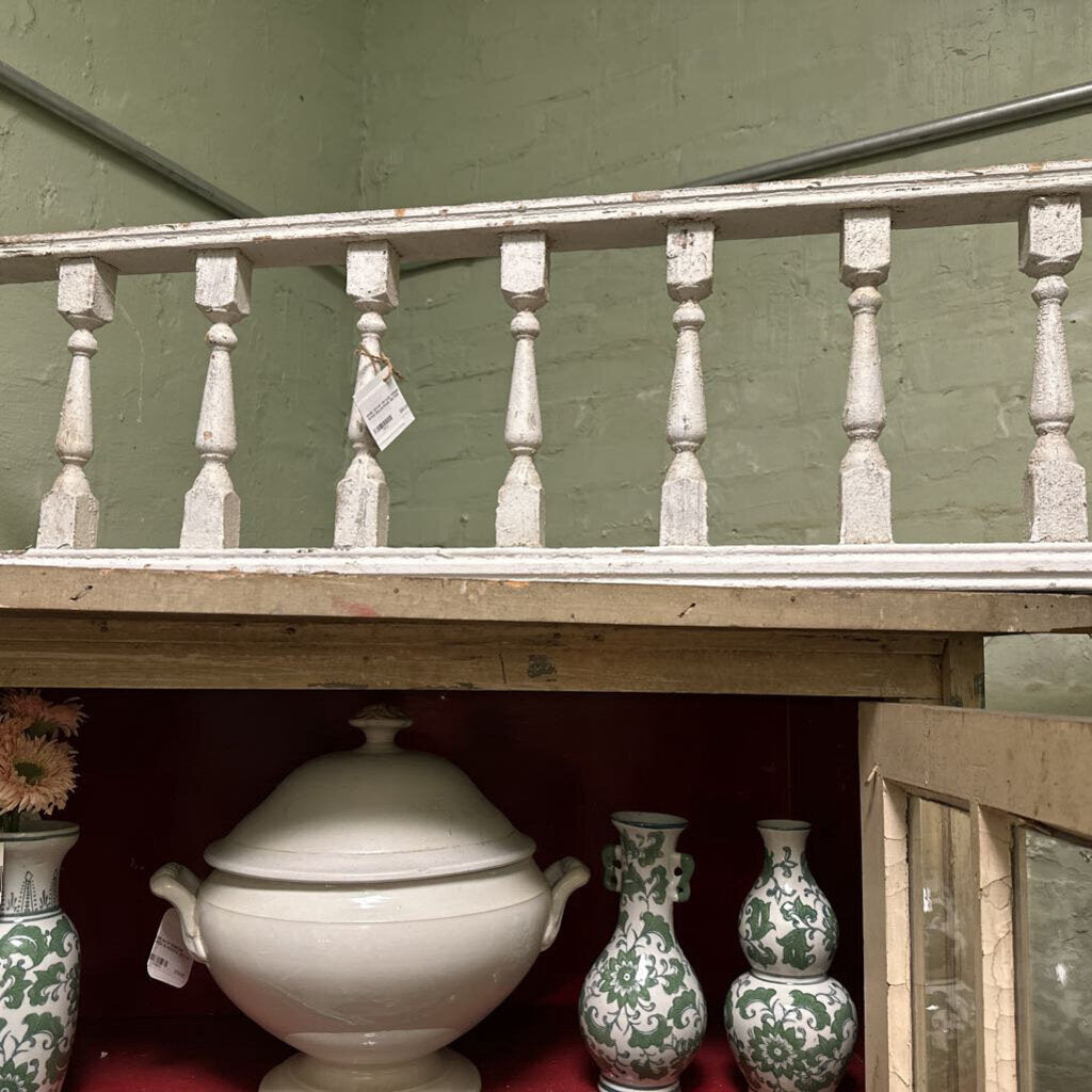 VINTAGE TURNED WOOD BALUSTRADE SECTION