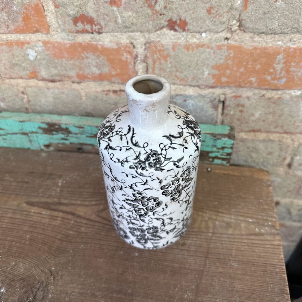 PATTERN TERRA COTTA VASE