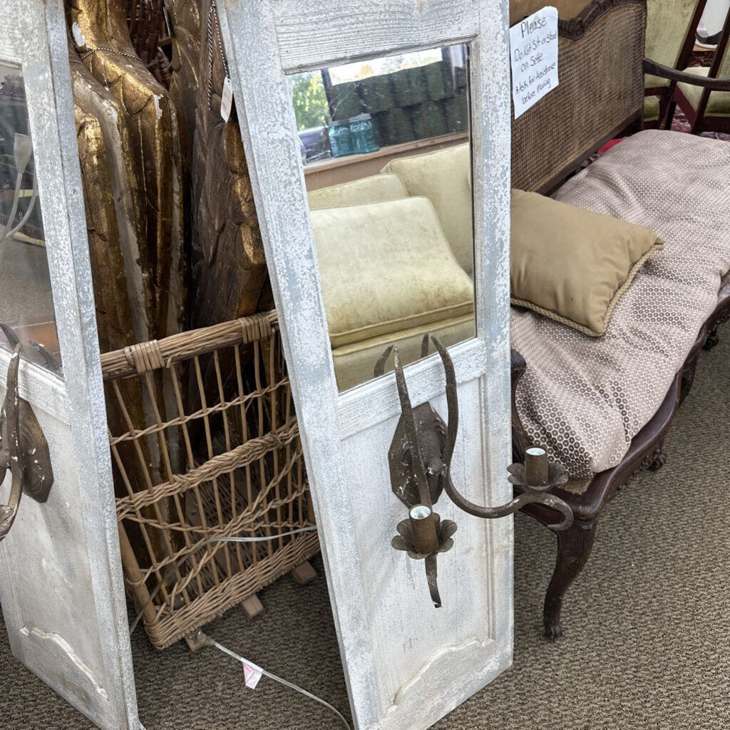 MIRRORED WALL SCONCES