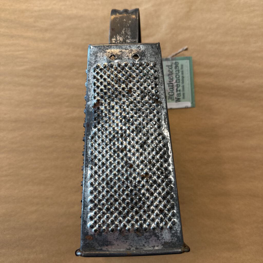 VINTAGE GRATER