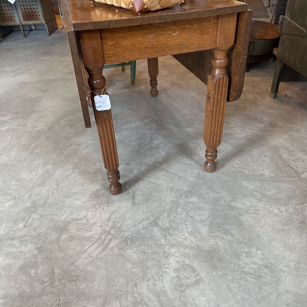 OAK DROP LEAF TABLE