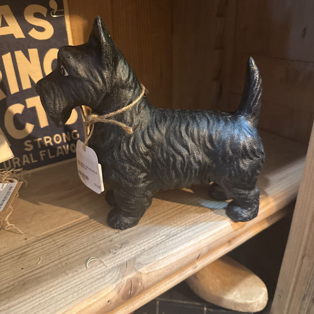 VINTAGE STYLE CAST IRON DOG