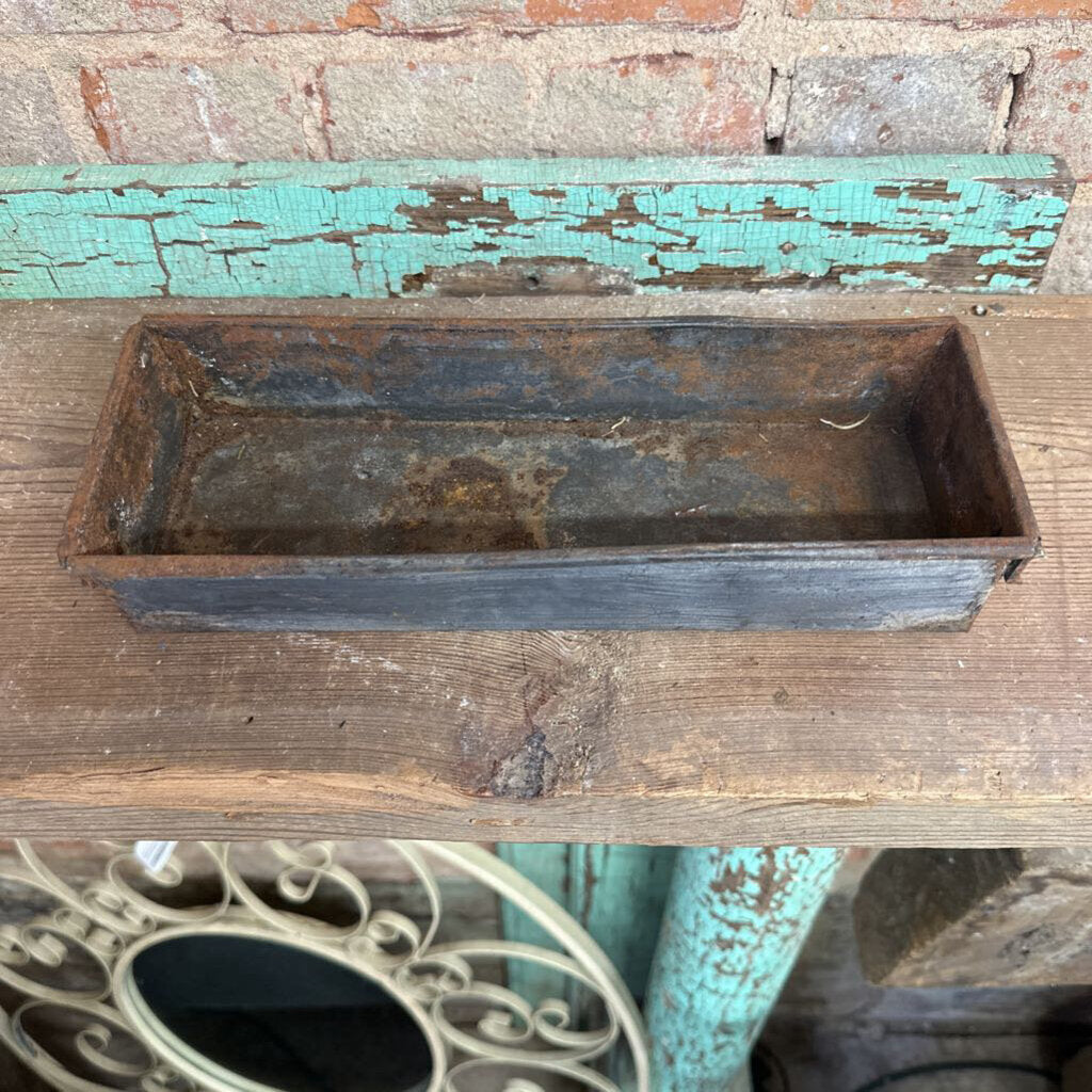 VINTAGE BAKING TRAY