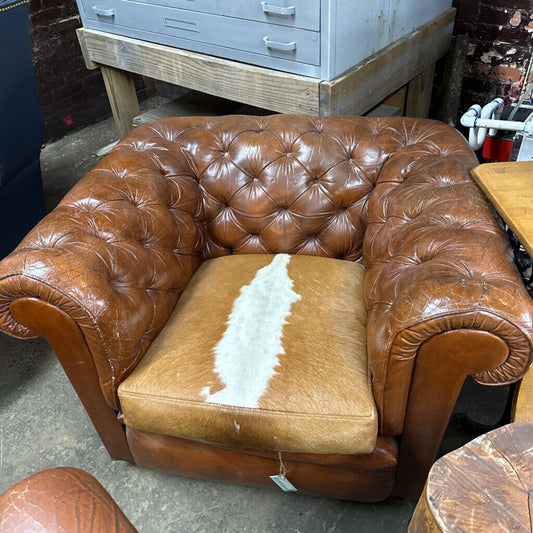 LEATHER CHESTERFIELD COWHIDE CHAIR