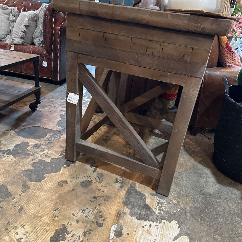 SQUARE SIDE TABLE