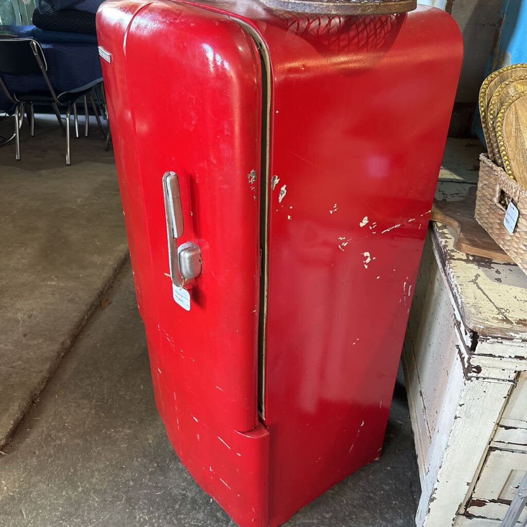 WESTINGHOUSE REFRIGERATOR