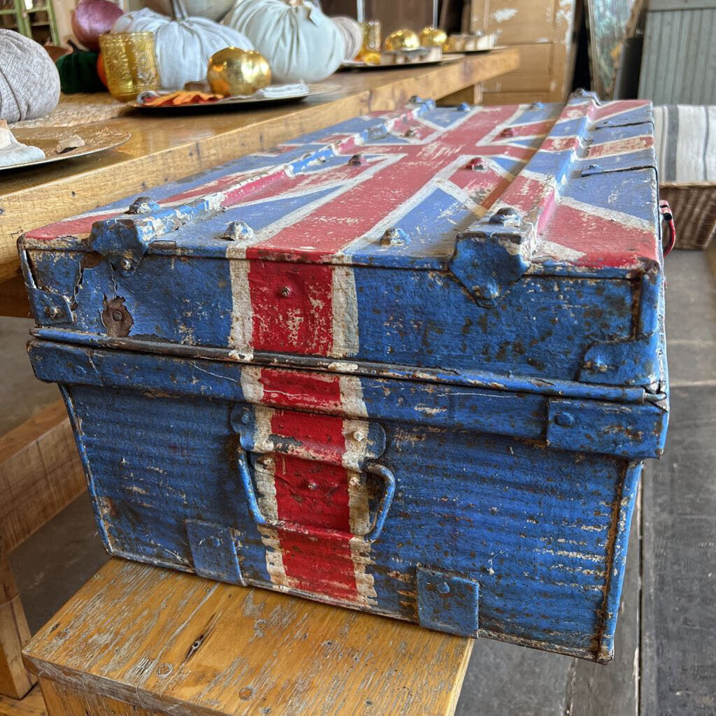 BRITISH FLAG TRUNK