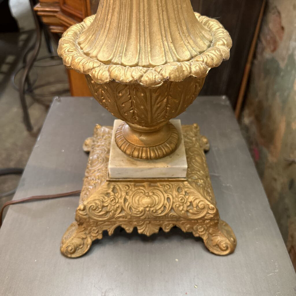 ORNATE LAMP