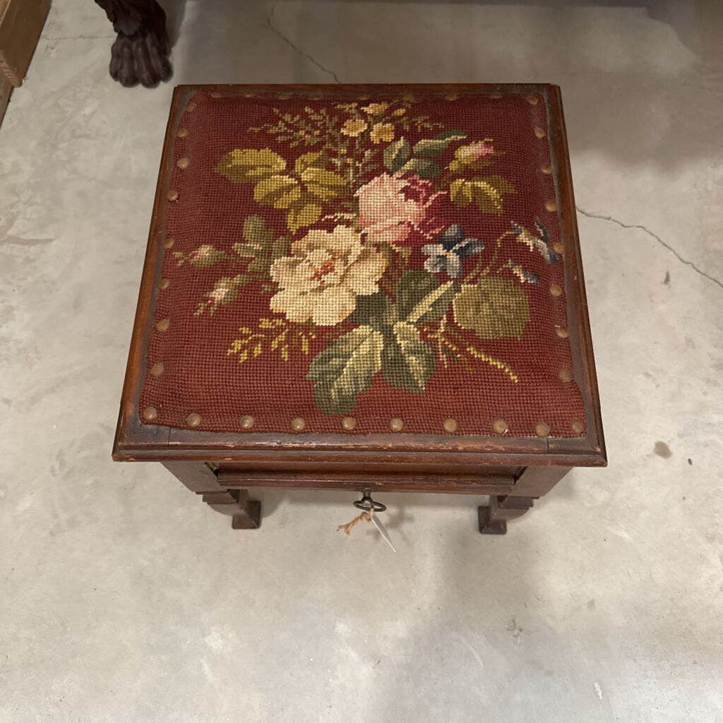 VICTORIAN EMBROIDERED SHOE SHINE BOX