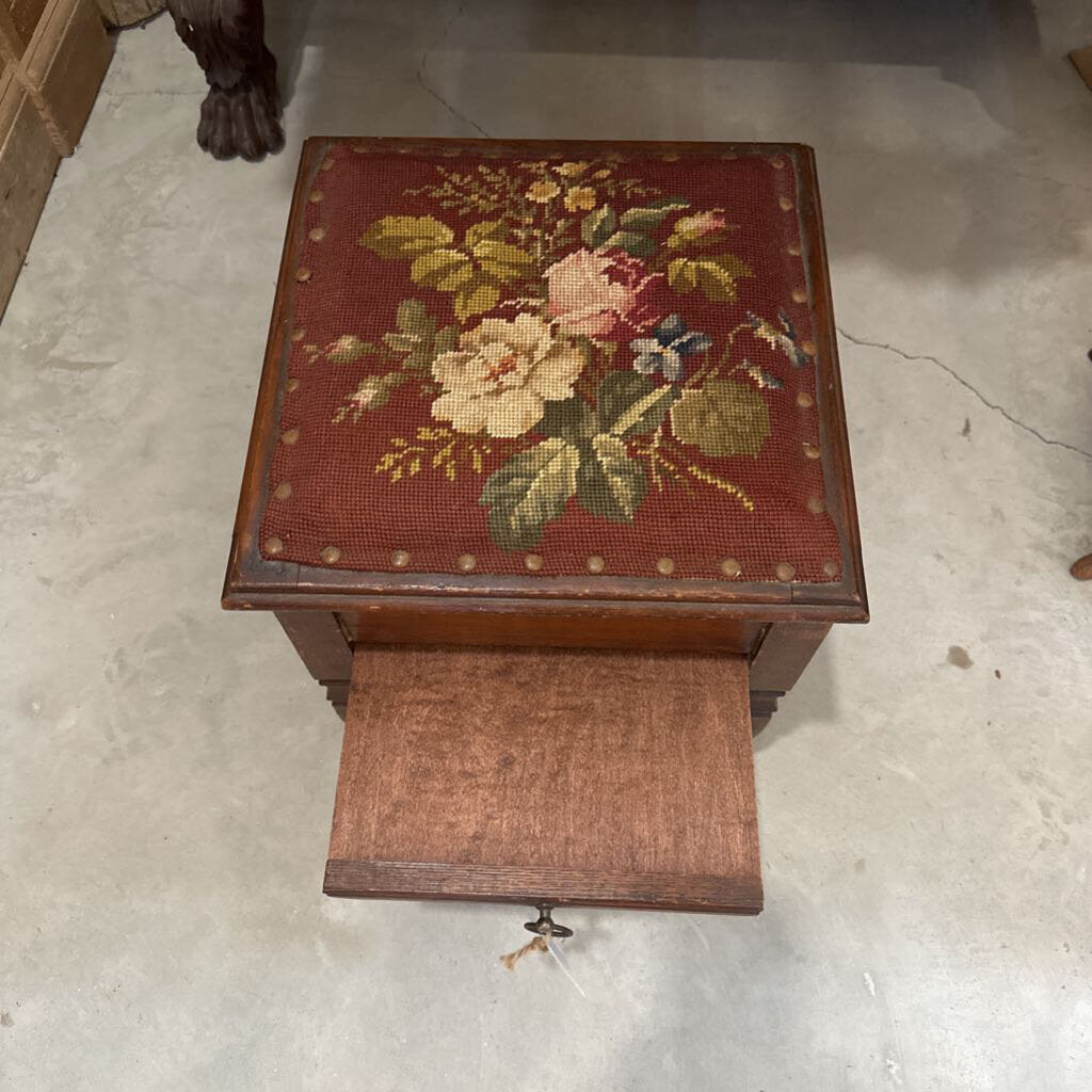 VICTORIAN EMBROIDERED SHOE SHINE BOX