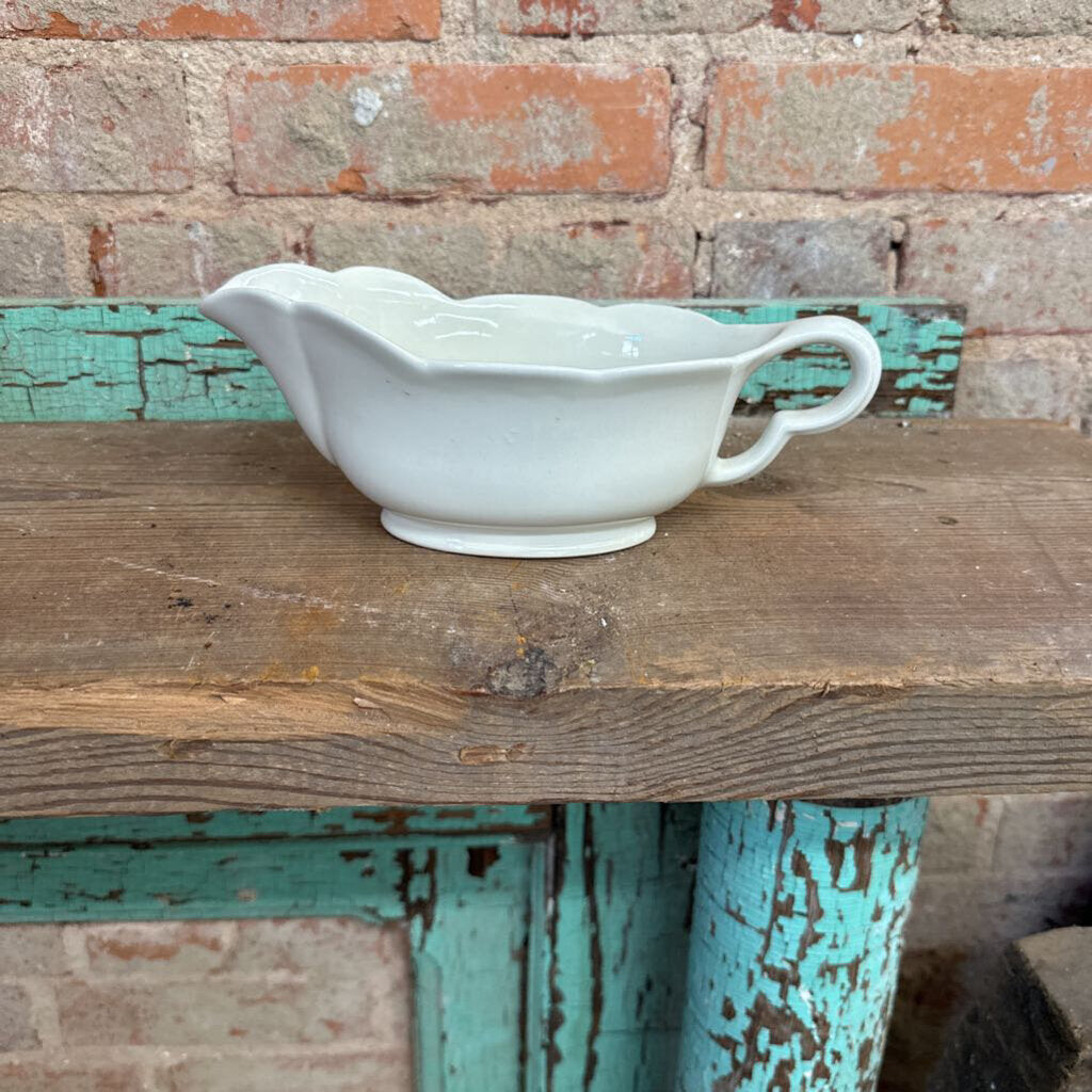 GRAVY BOAT