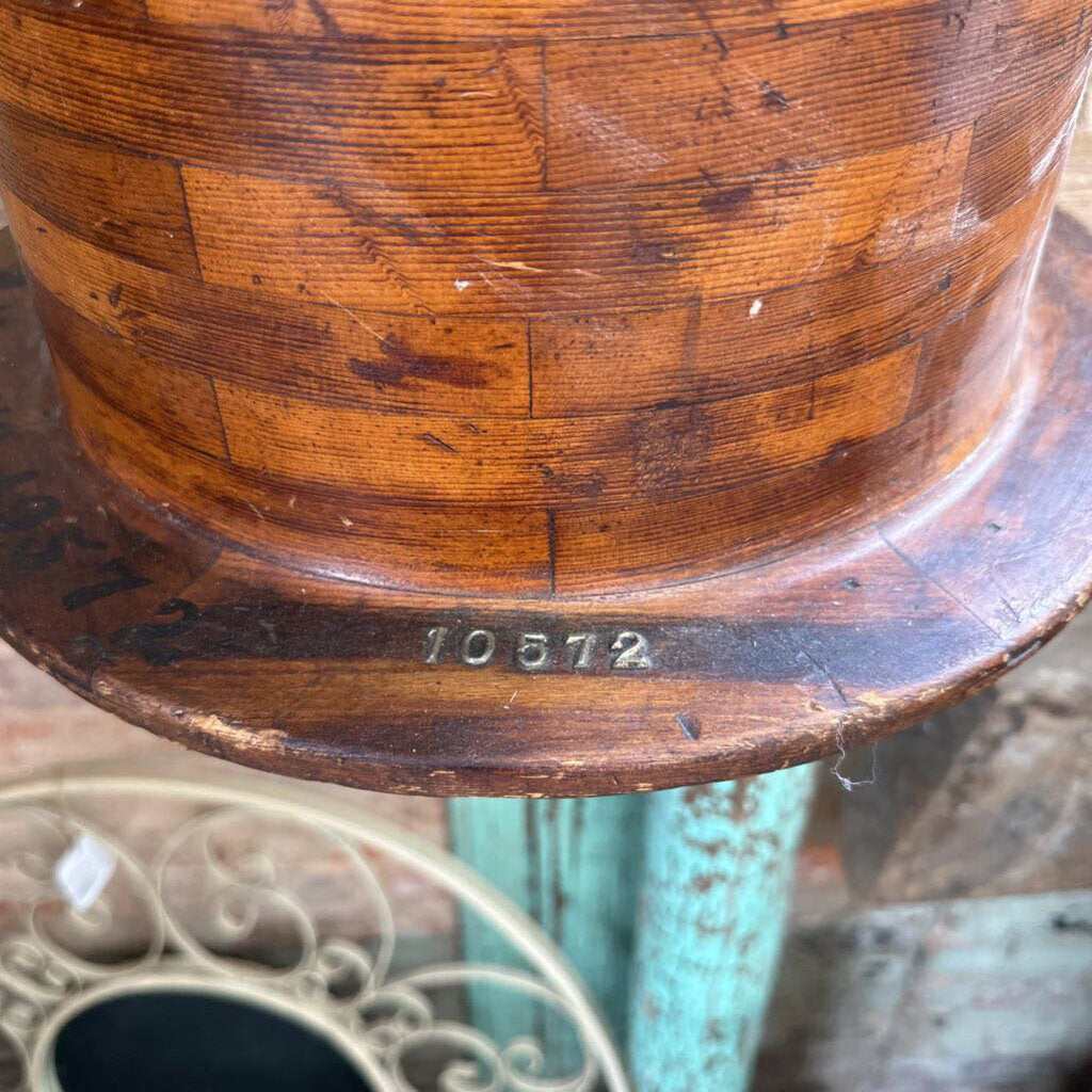 MOLDE SOMBRERO DE MADERA