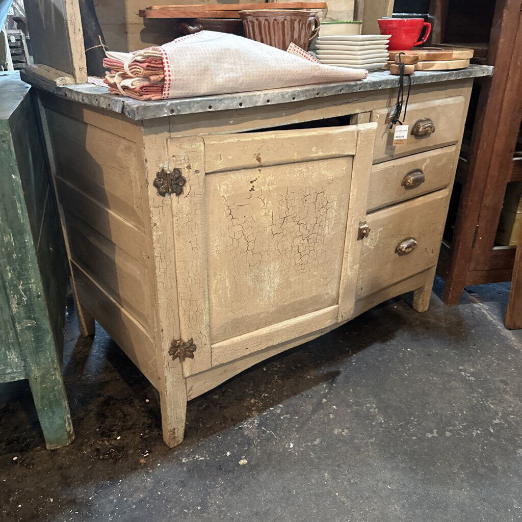 HOOSIER CABINET 2 PIECES