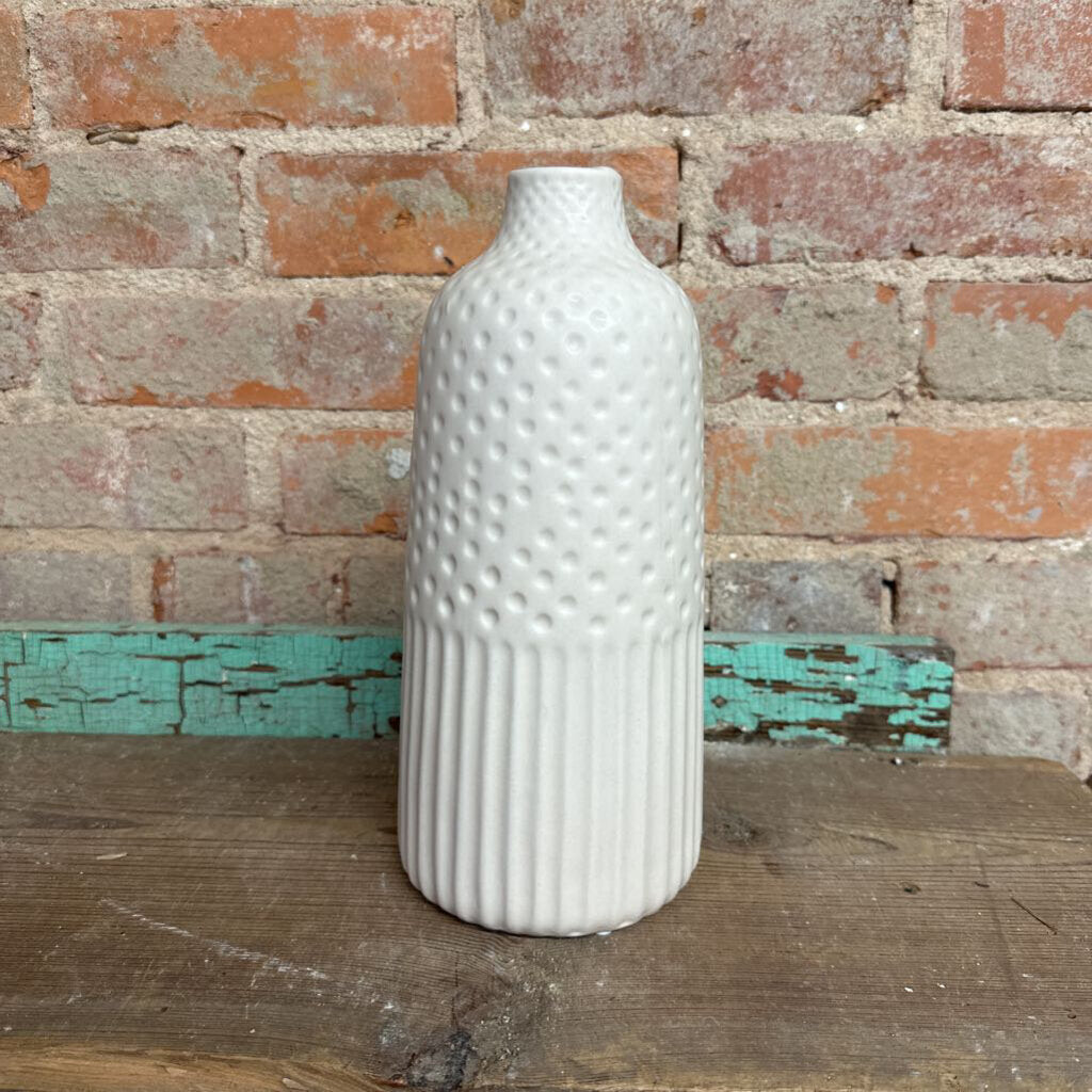 DEBOSSED VASE