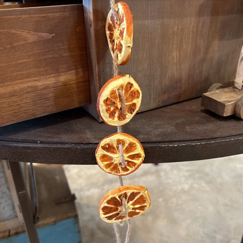 ORANGE SLICES GARLAND