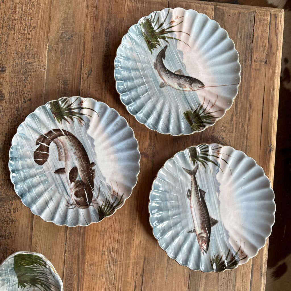 VINTAGE AUSTRIAN PORCELAIN FISH PLATTER AND PLATE SET