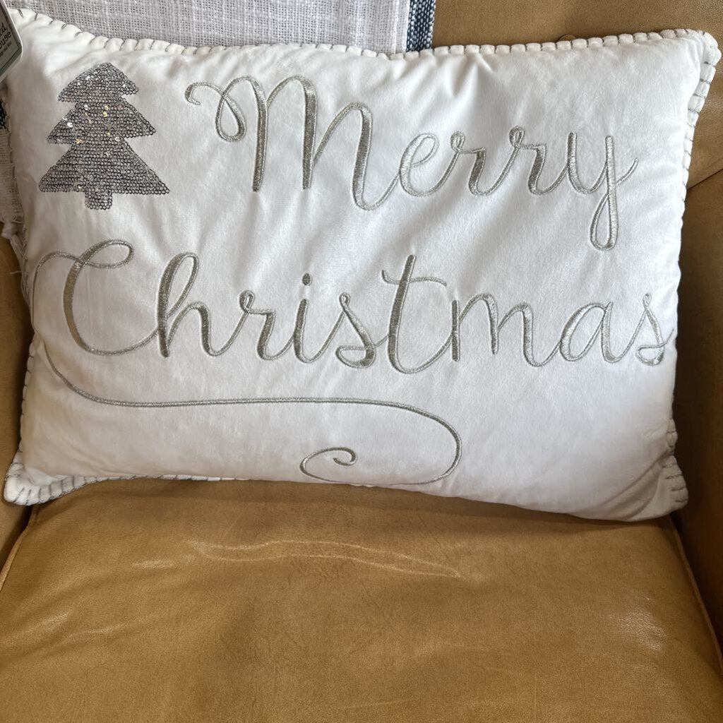 HOLIDAY PILLOWS