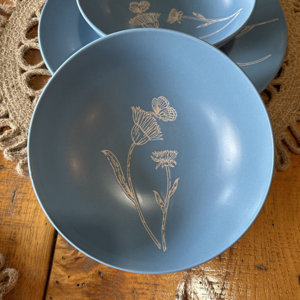 STONEWARE WITH FLORALS