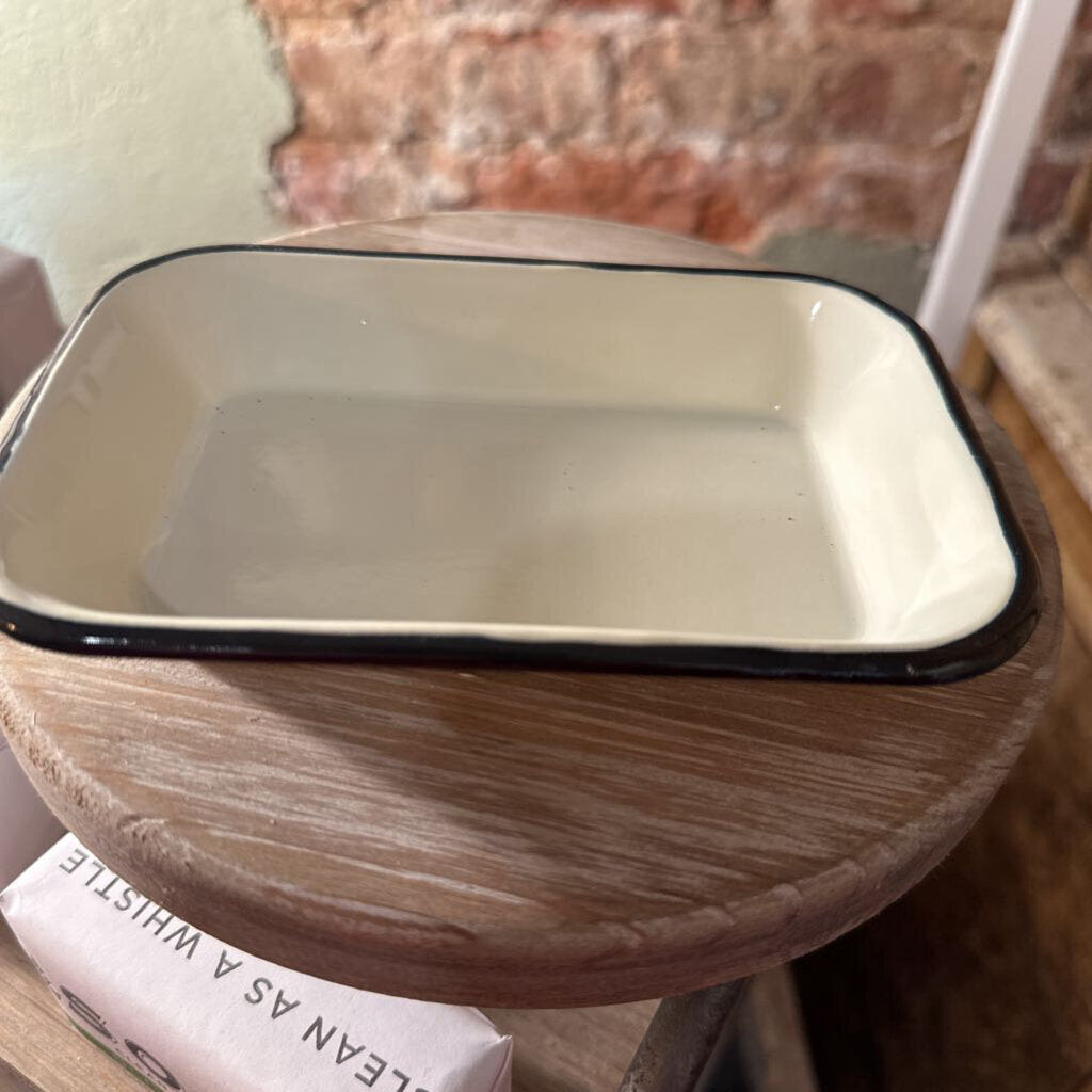 DISTRESSED ENAMEL SOAP DISH WITH TRAY