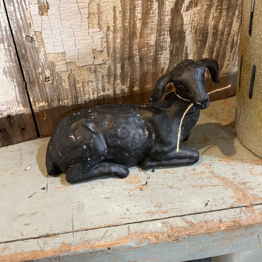 SITTING RESIN GOAT