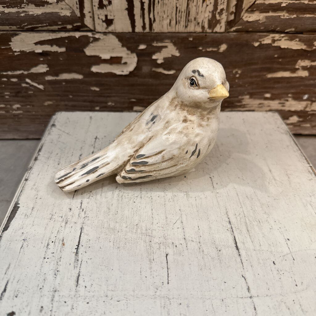 DISTRESSED RESIN BIRD