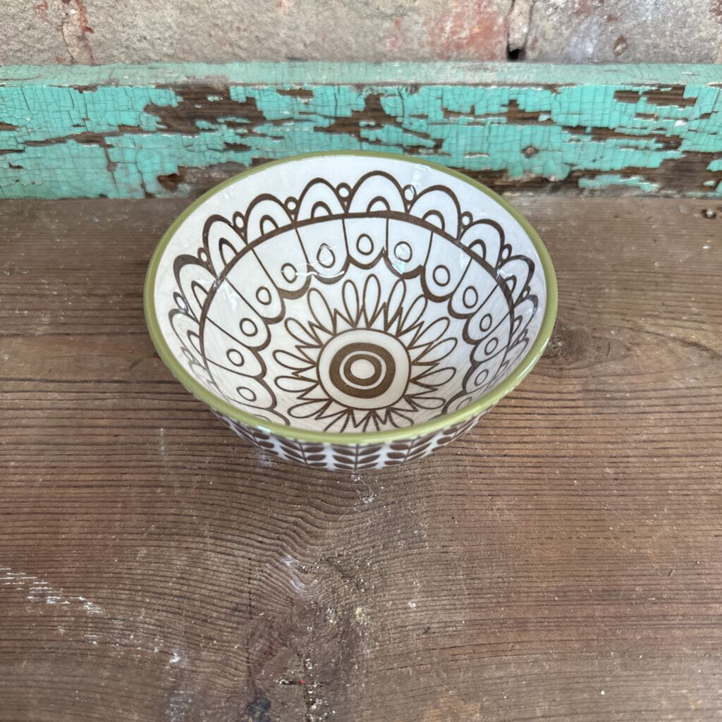 SMALL DECORATIVE BOWL