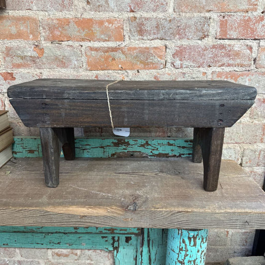 PRIMITIVE HENRY ROBINSON CRICKET BENCH