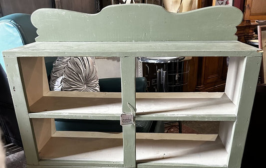 BOOKCASE WITH SCALLOPED TOP