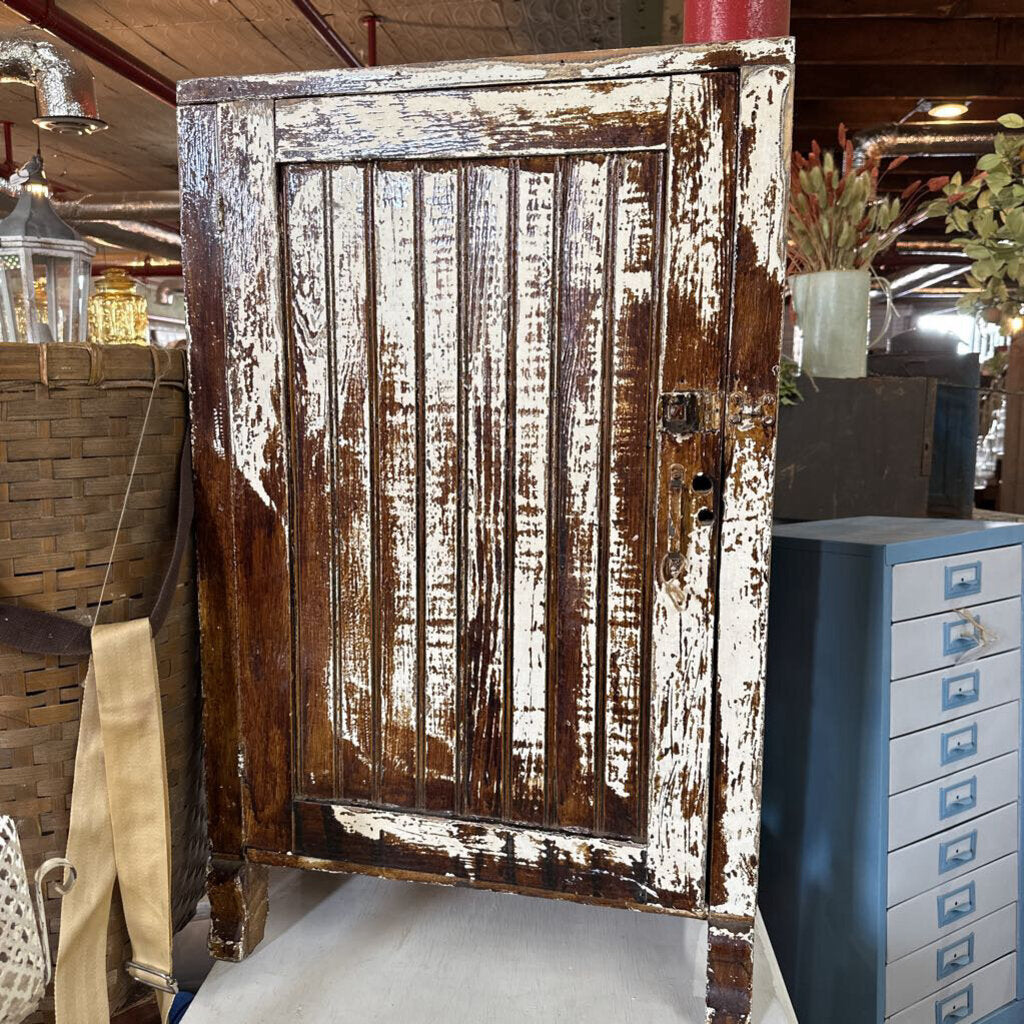 STORAGE CABINET WITH CUBBIES