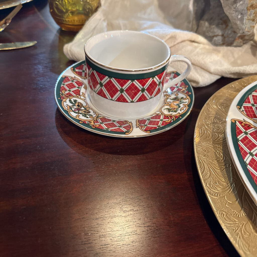 CHRISTMAS DISH SET