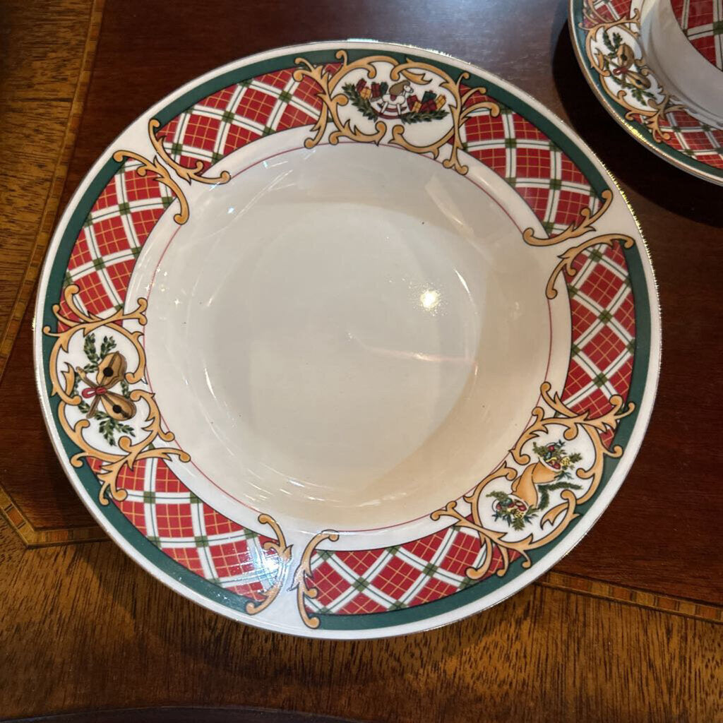 CHRISTMAS DISH SET