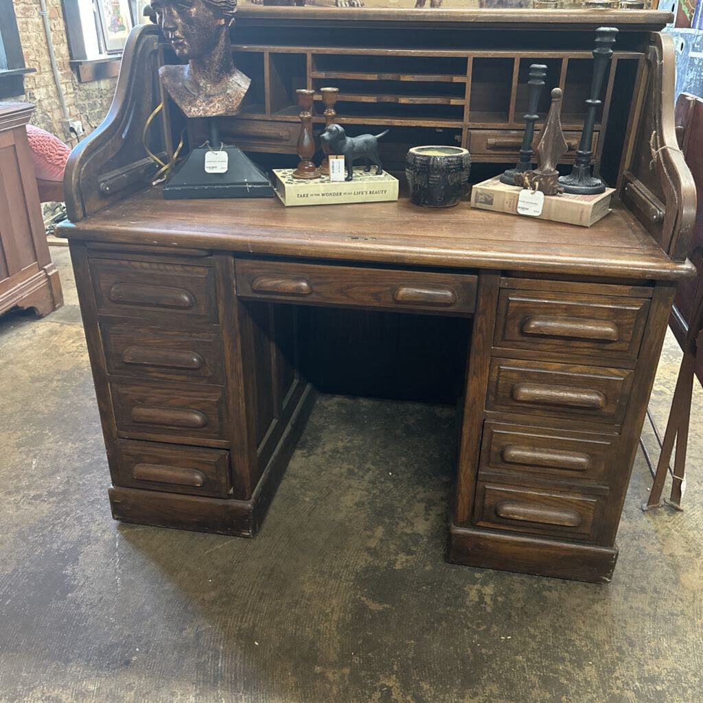 WOODEN DESK