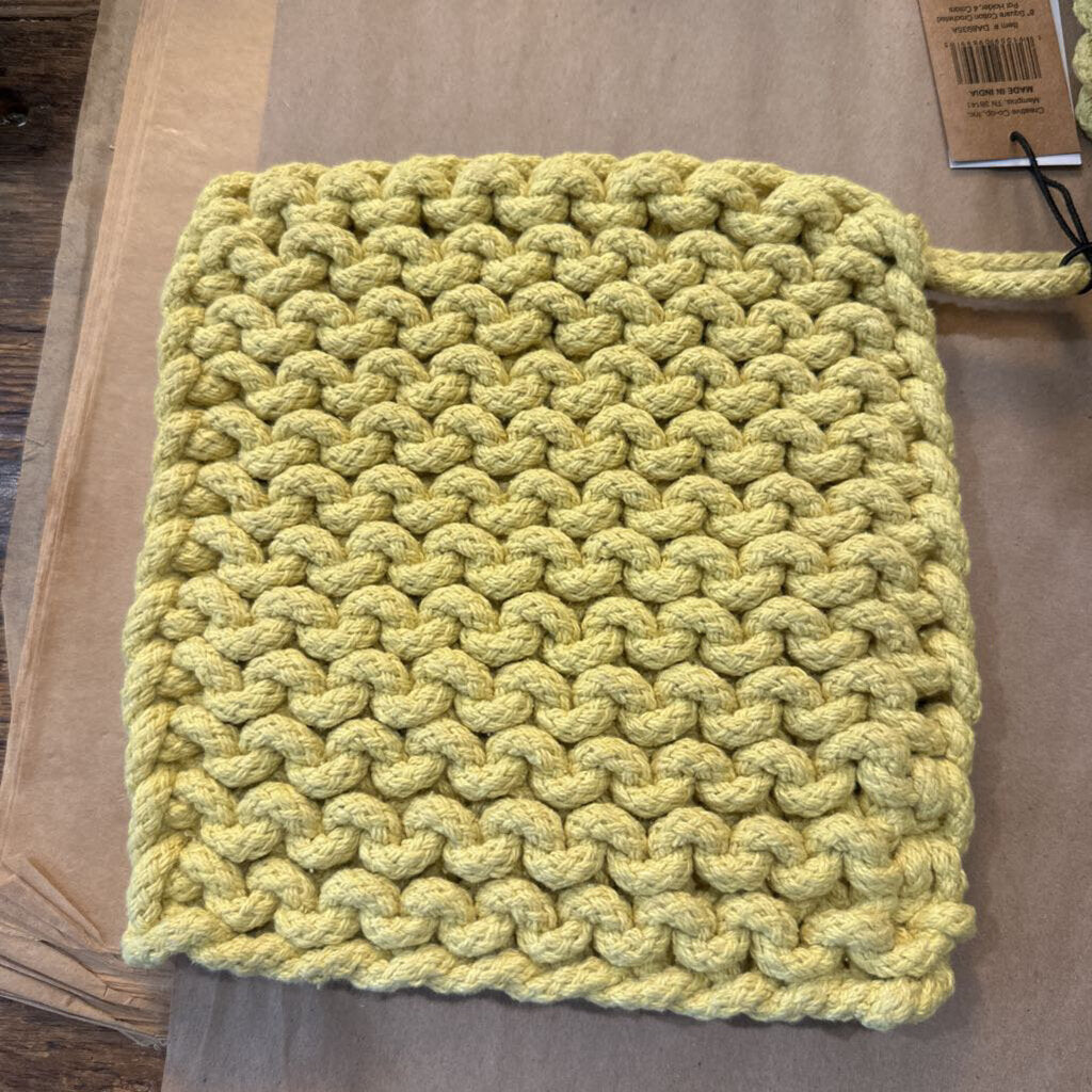 CROCHET POT HOLDER/TRIVET