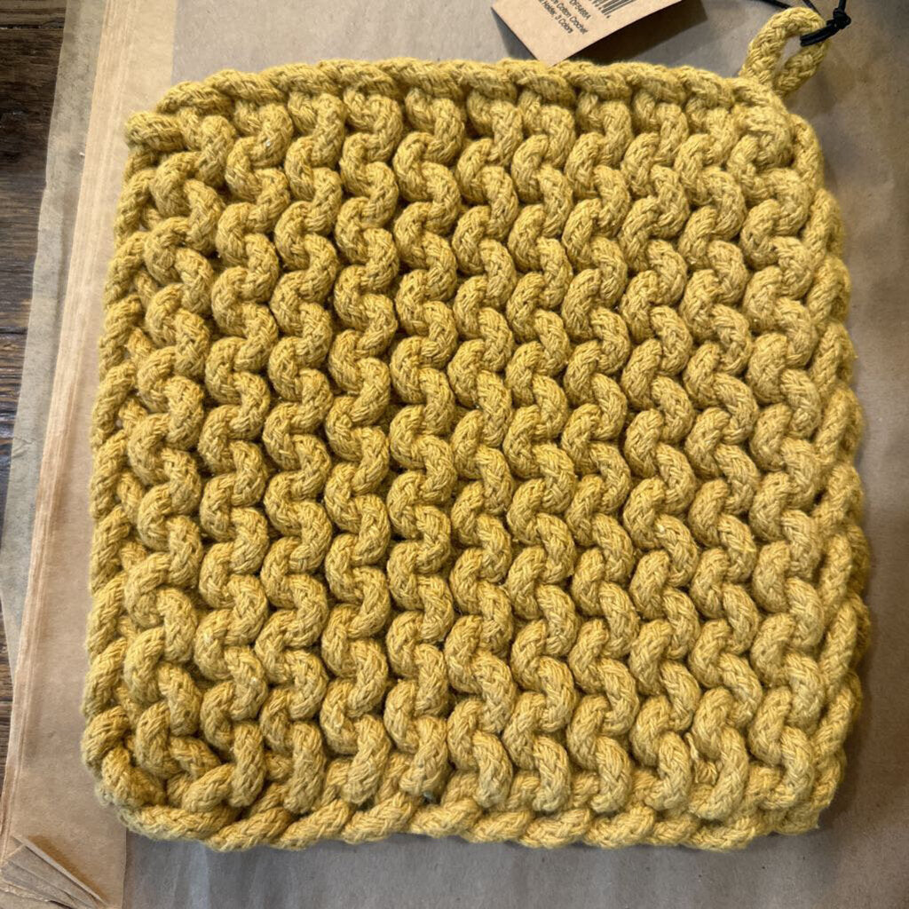 CROCHET POT HOLDER/TRIVET