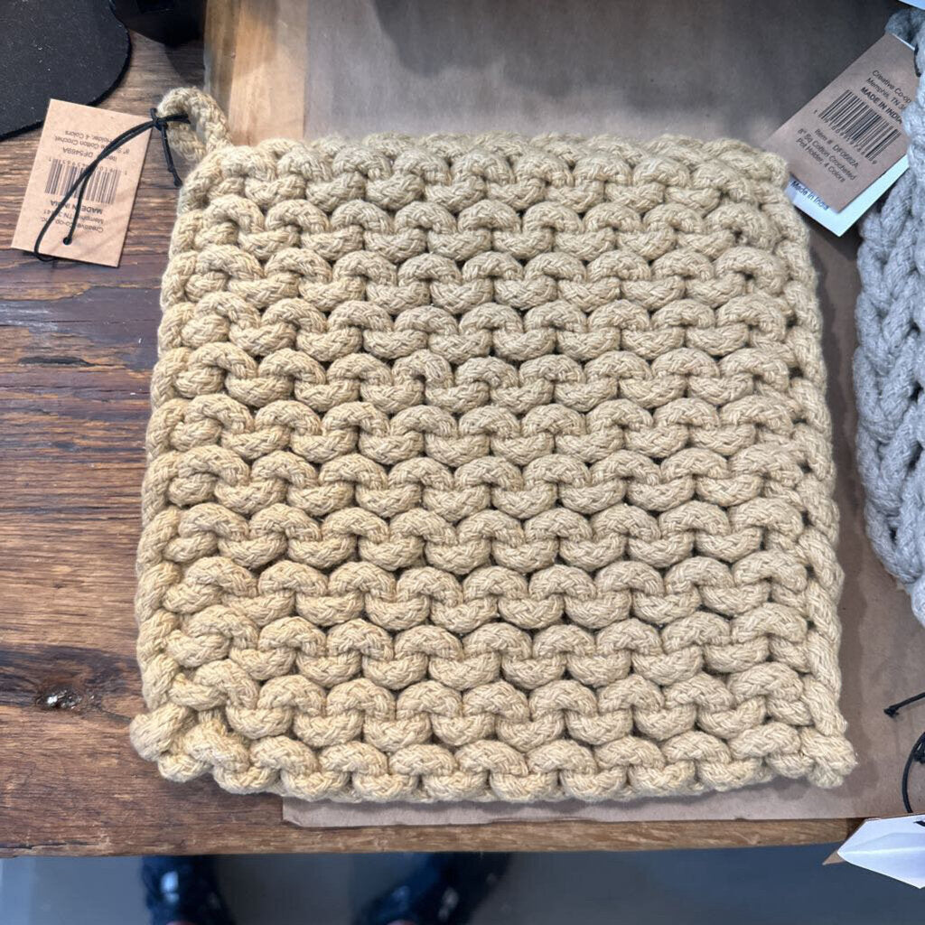 CROCHET POT HOLDER/TRIVET