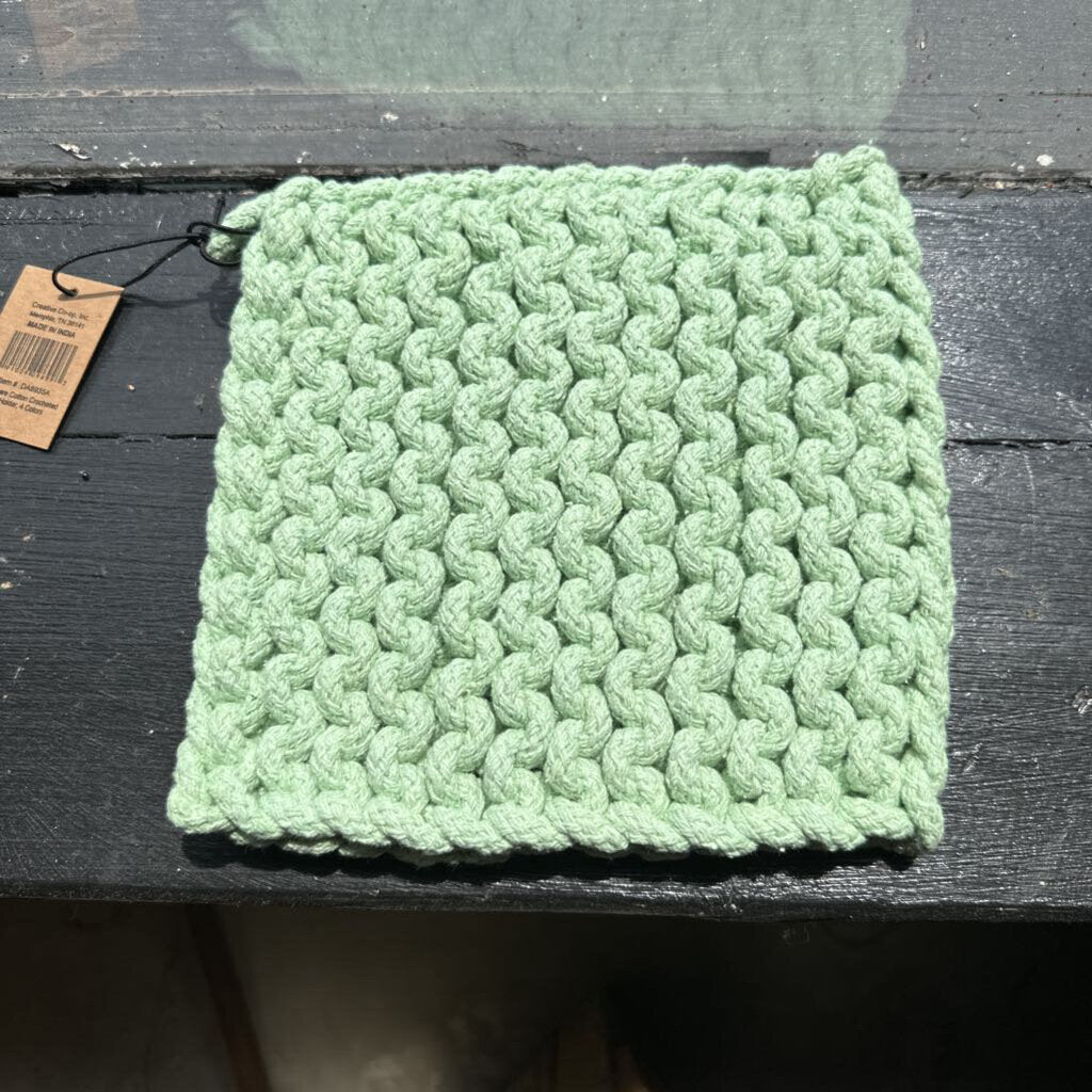 CROCHET POT HOLDER/TRIVET