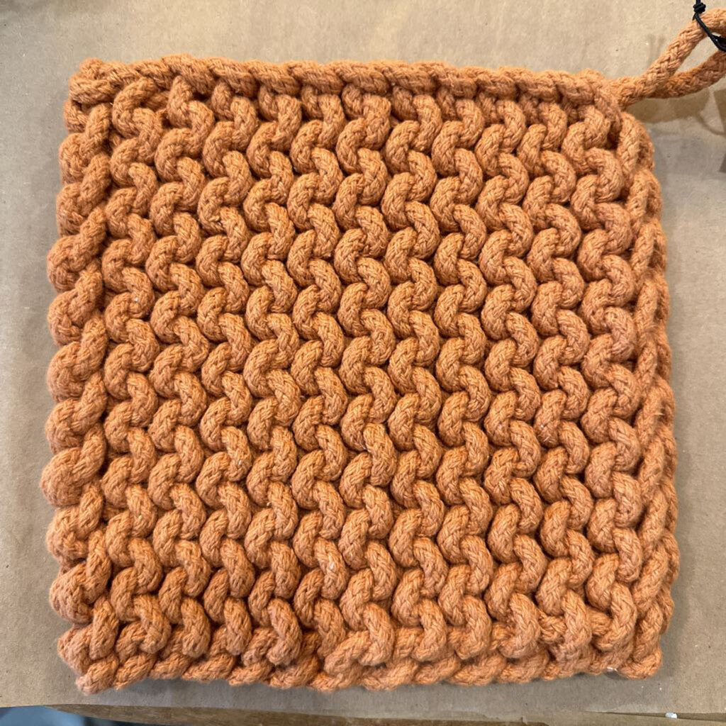 CROCHET POT HOLDER/TRIVET