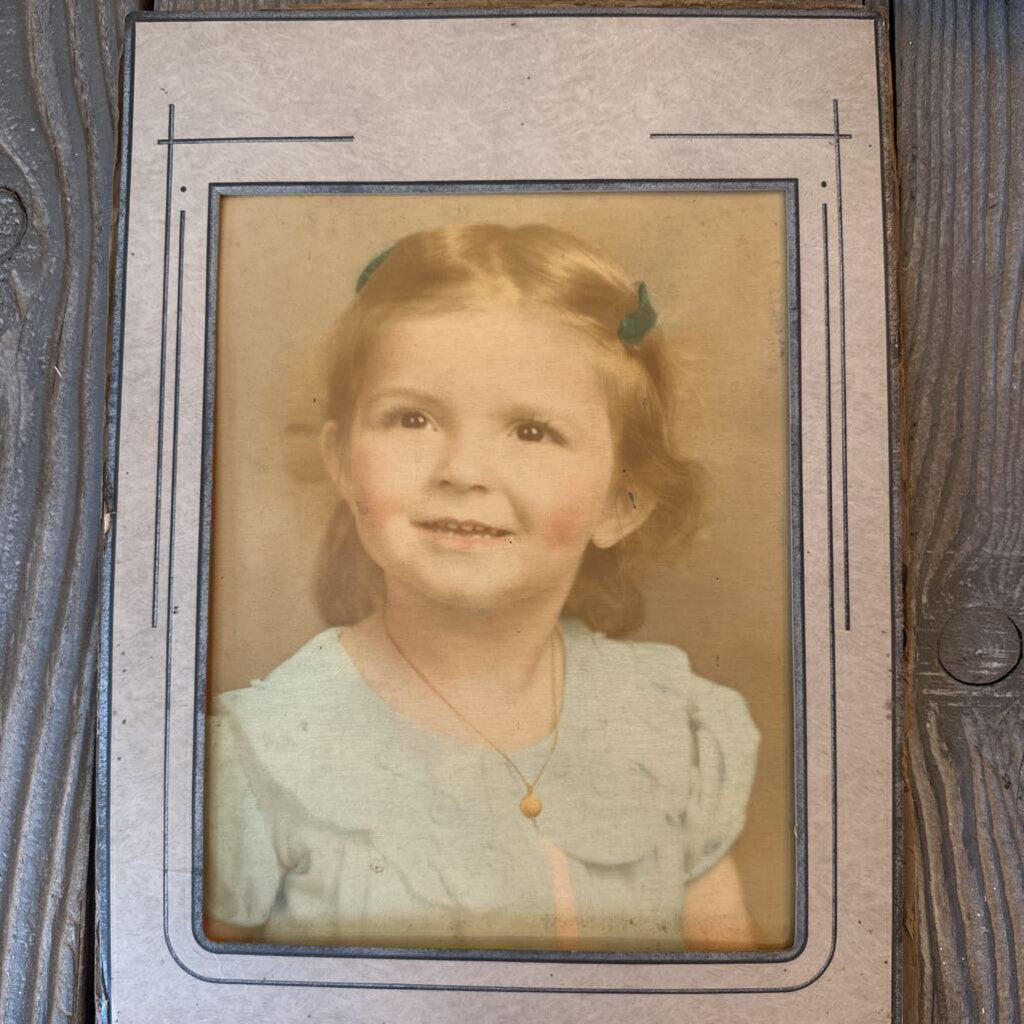 COLOR PHOTO OF YOUNG GIRL